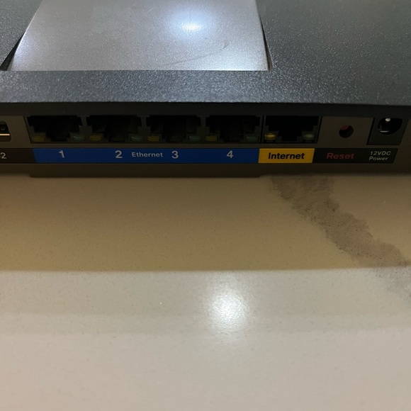 Linksys EA6700 Router - Picture 6 of 6